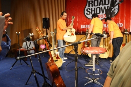 บรรยากาศงาน Taylor Guitars Road Show 2013